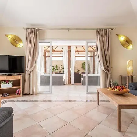 Villa Playa De Fanabe Sleeps 6 With Pool Air Con And Wifi Costa Adeje (Tenerife)